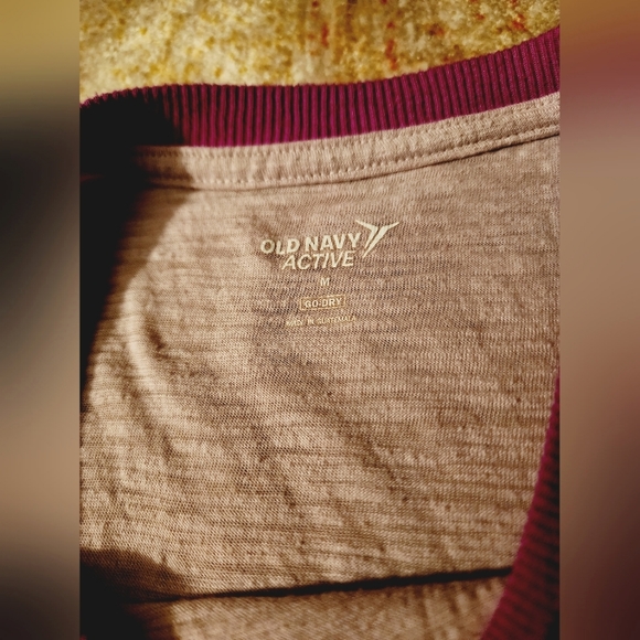 ** 2/$15 ** Bundle of 2 Old Navy Active Muscle Tanks - Picture 11 of 11